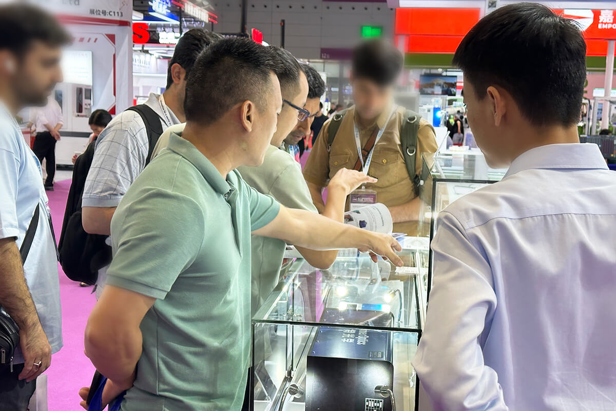 BEVICTOR伟德光学展位现场 BEVICTOR伟德光学展位现场